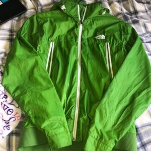 north face windbreaker